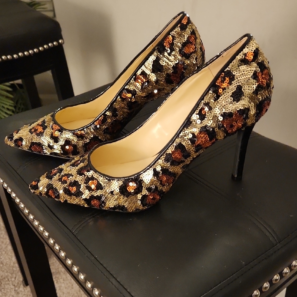 Jessica Simpson Gold and Black Sequin Heels